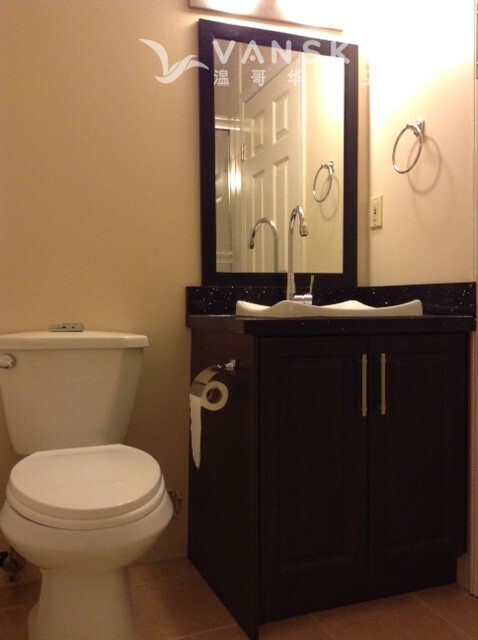 240830000237_Upstairs washroom.jpg